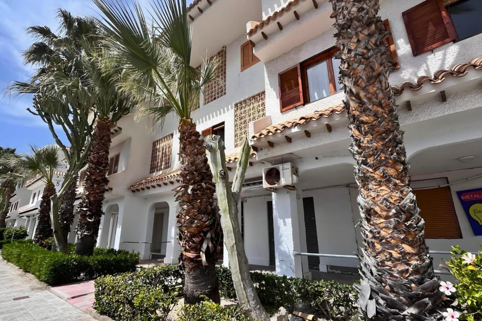 Property building, Day