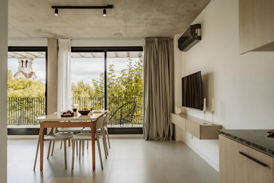 TV and multimedia, Dining area
