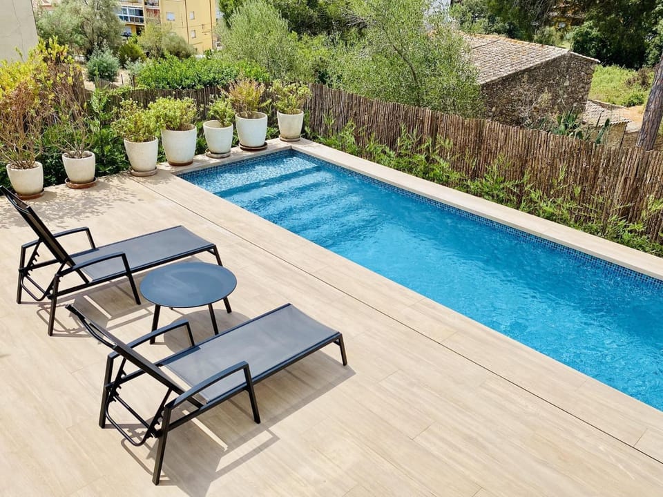 Garden, Pool view, Swimming pool, sunbed