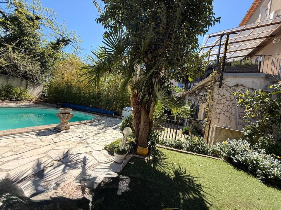 Garden view, Pool view