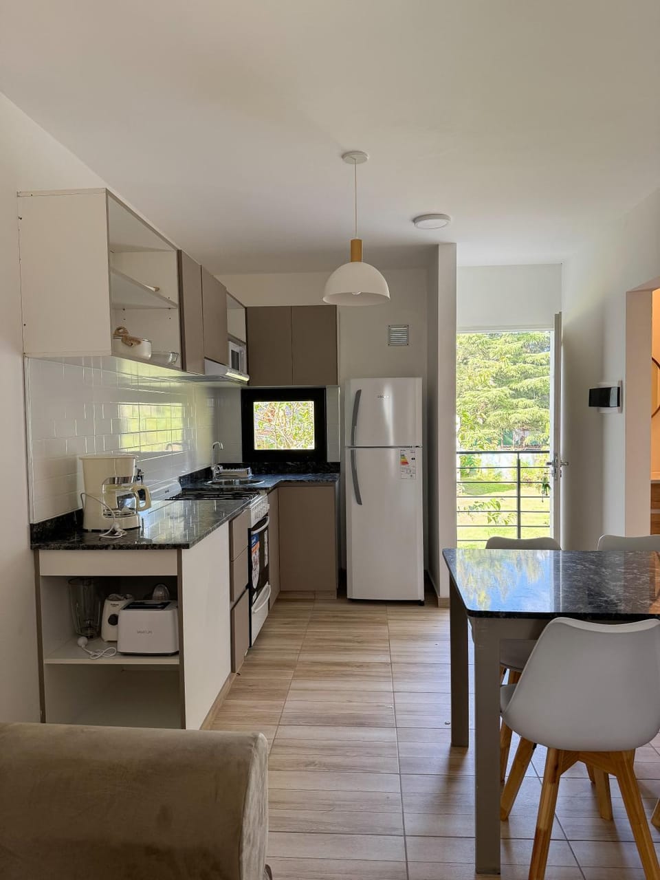 Coffee/tea facilities, Kitchen or kitchenette, oven, toaster