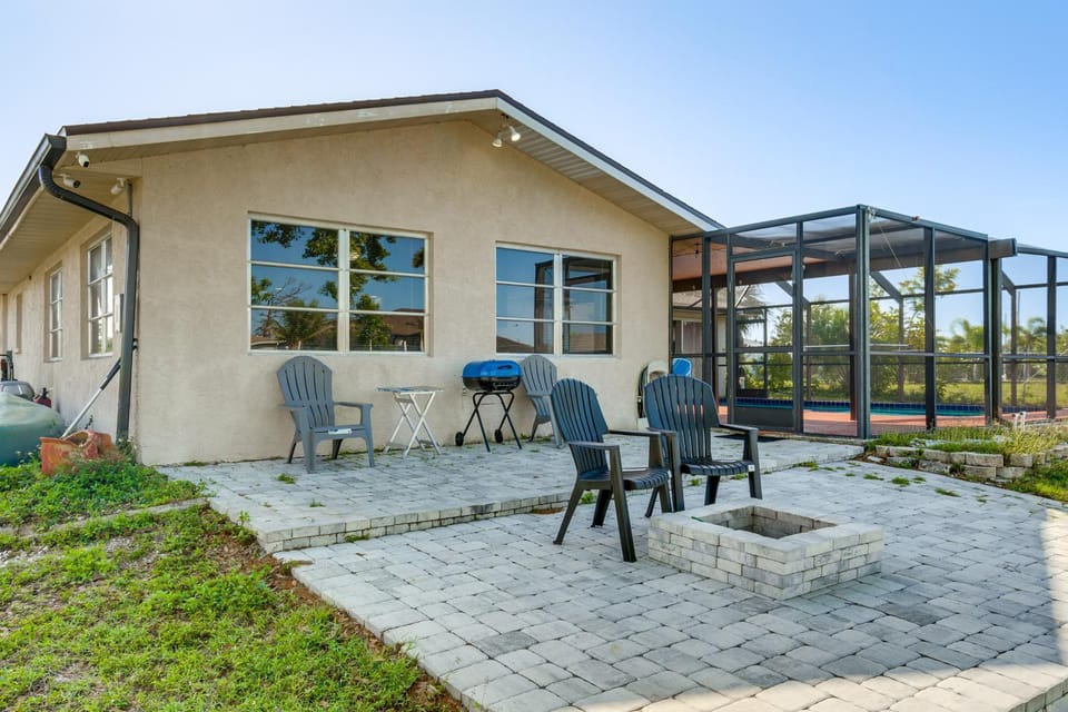 Boat Slip & Pool: Port Charlotte Waterfront Oasis House in Port Charlotte