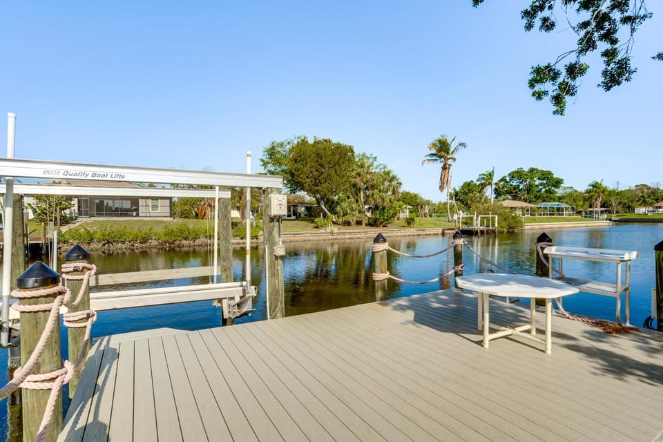 Boat Slip & Pool: Port Charlotte Waterfront Oasis House in Port Charlotte