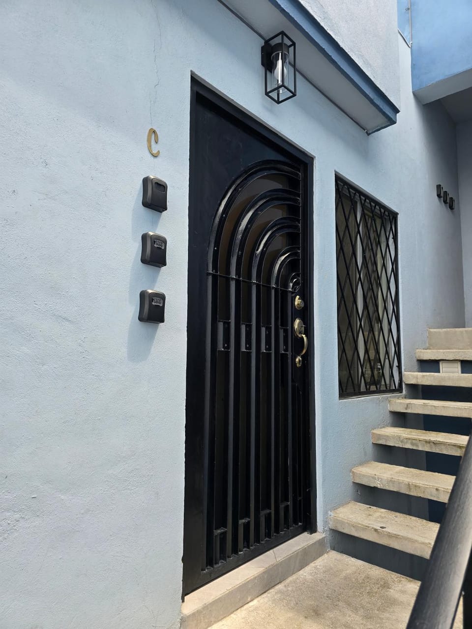 Facade/entrance