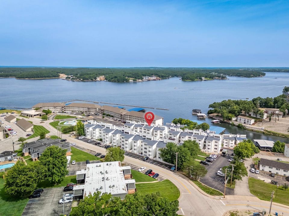 Big Cozy Condo Big Cozy Condo Pool Comfort & Location House in Osage Beach