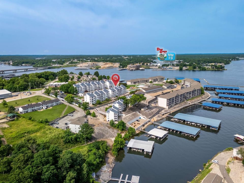 Big Cozy Condo Big Cozy Condo Pool Comfort & Location House in Osage Beach