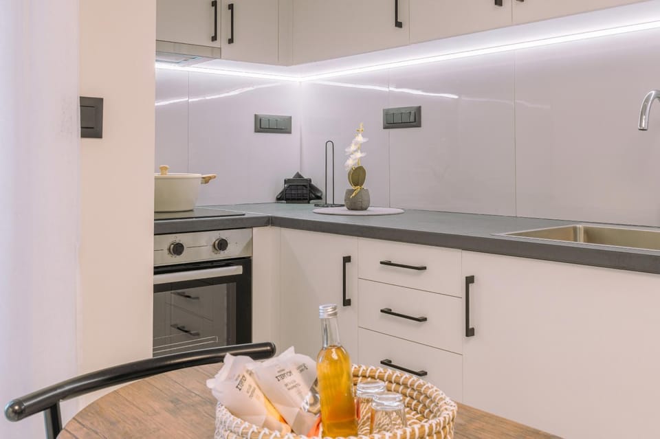Kitchen or kitchenette, kitchen