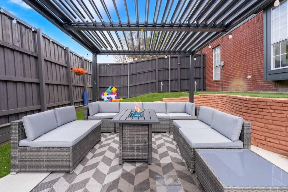 Lone Star Escape: Pool & Spa, Putting Green, Games House in Allen