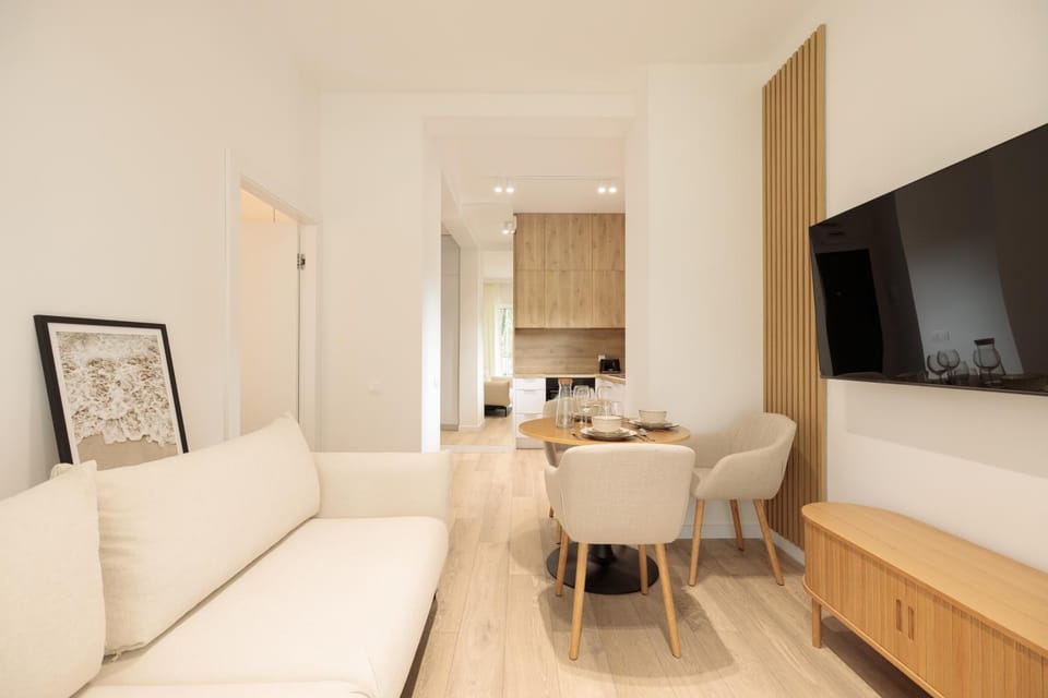 Sky Garden apartament z prywatnym ogrodem i tarasem, oddzielna sypialnia, pokój dzienny z aneksem kuchennym, Blisko plaży Apartment in Miedzyzdroje