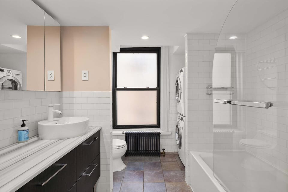 Toilet, Bathroom, Bath, washing machine, dryer