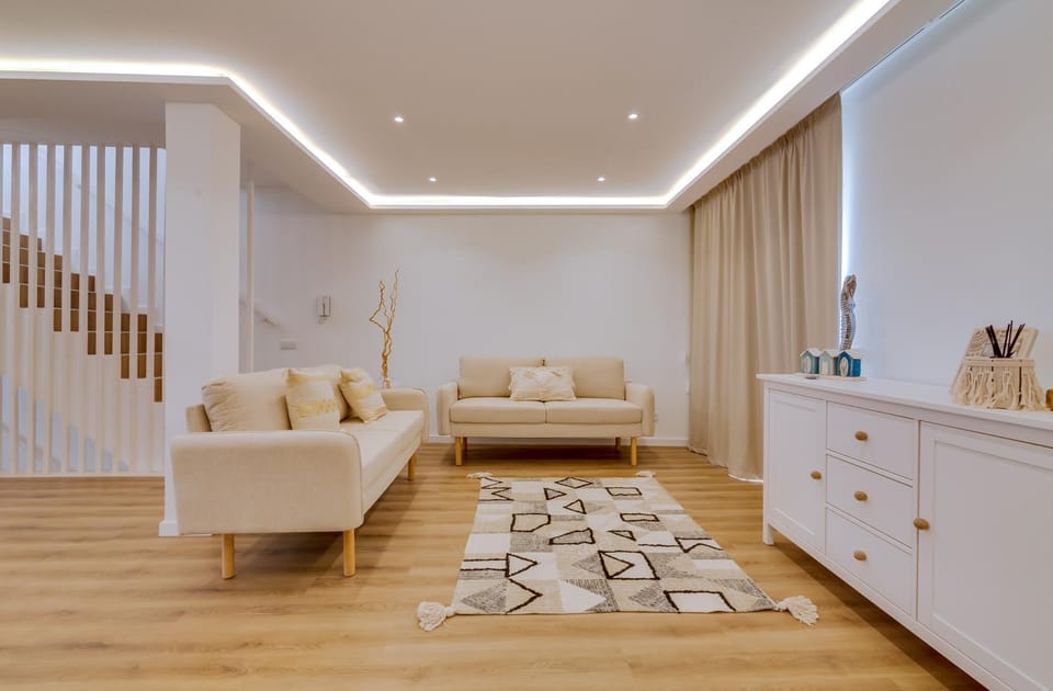 Communal lounge/ TV room, Living room