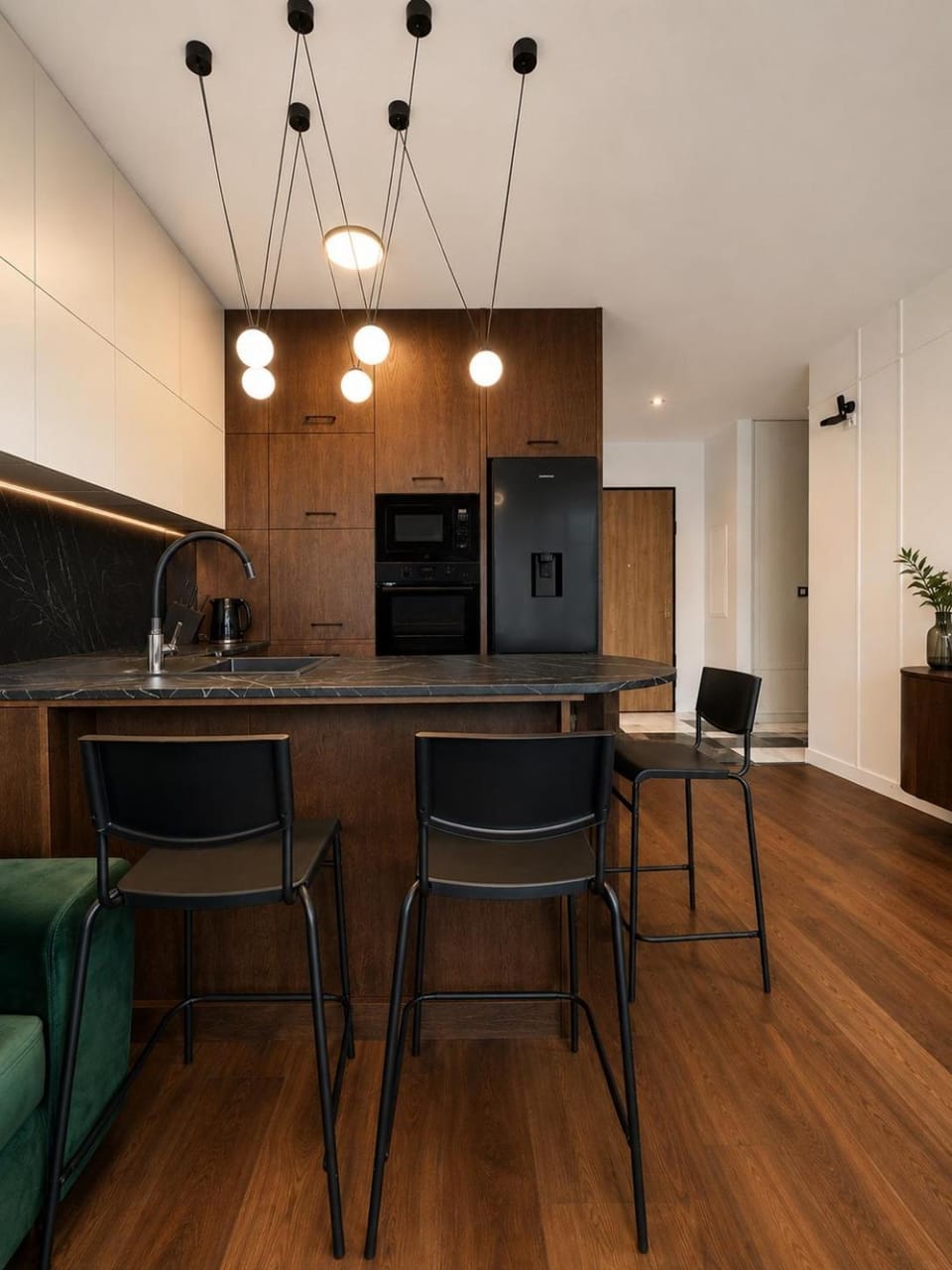 Kitchen or kitchenette, Dining area, oven, stove