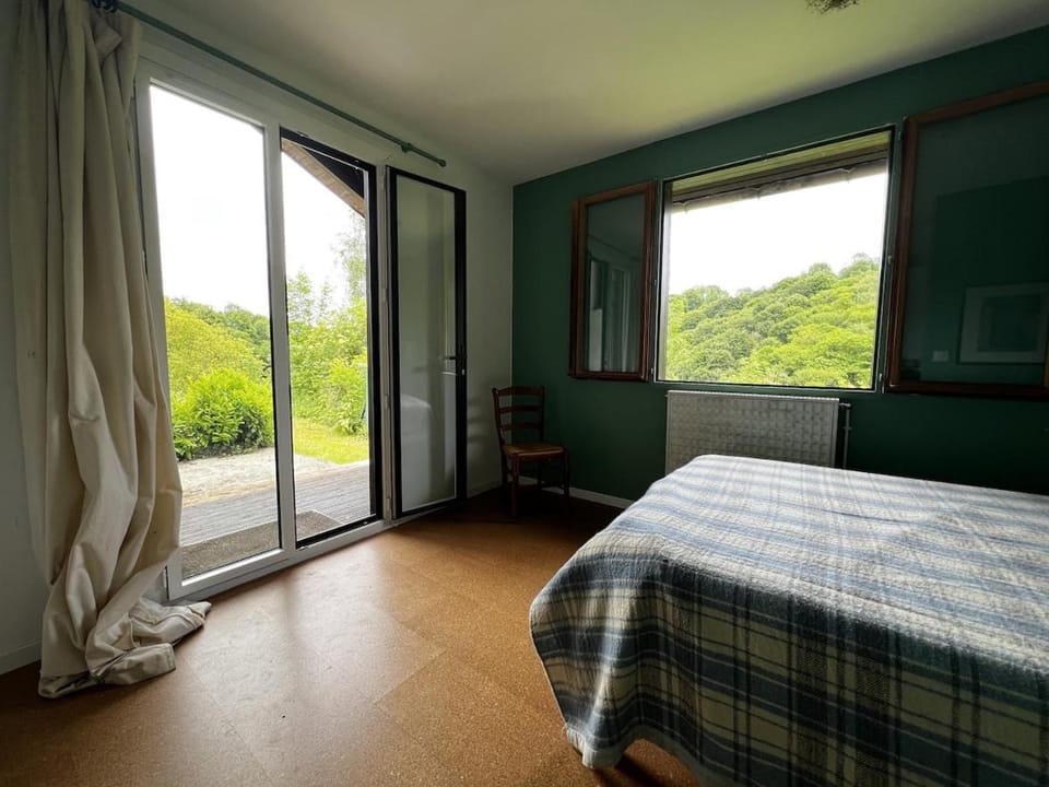 Sarramea Jungle Retreat House in Occitanie
