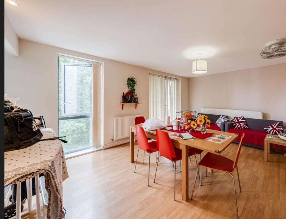 Apartment in Colindale Apartment in Edgware