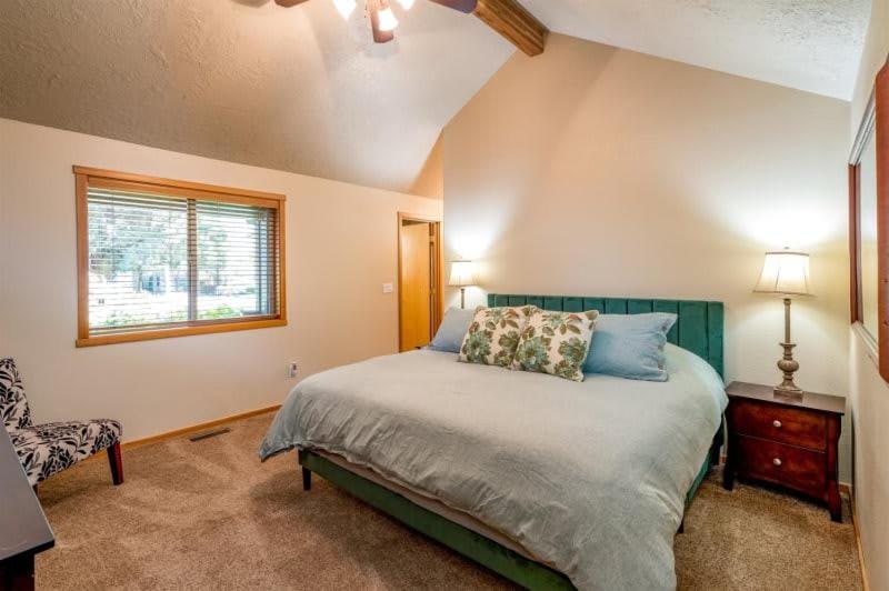 Quail Pine Cabin Cabin in Bend