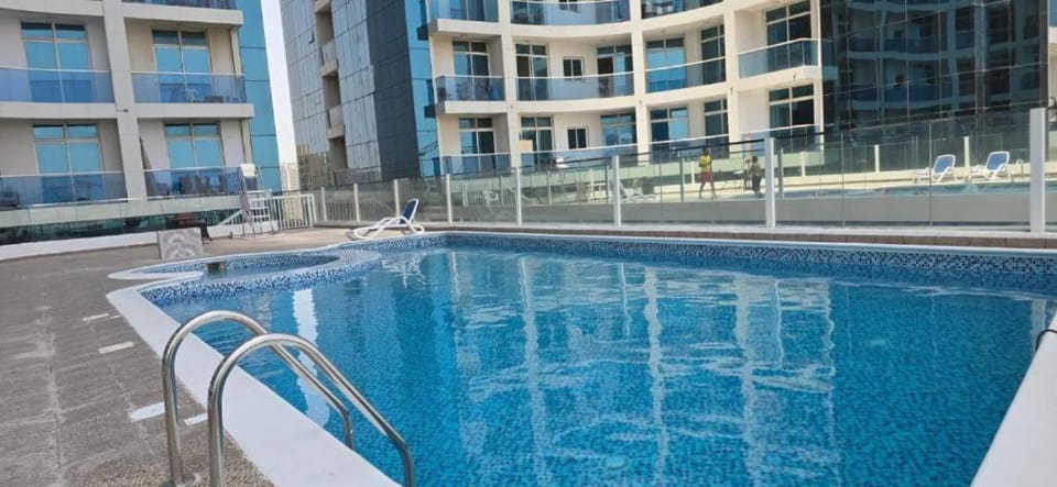 Swimming pool, Swimming pool