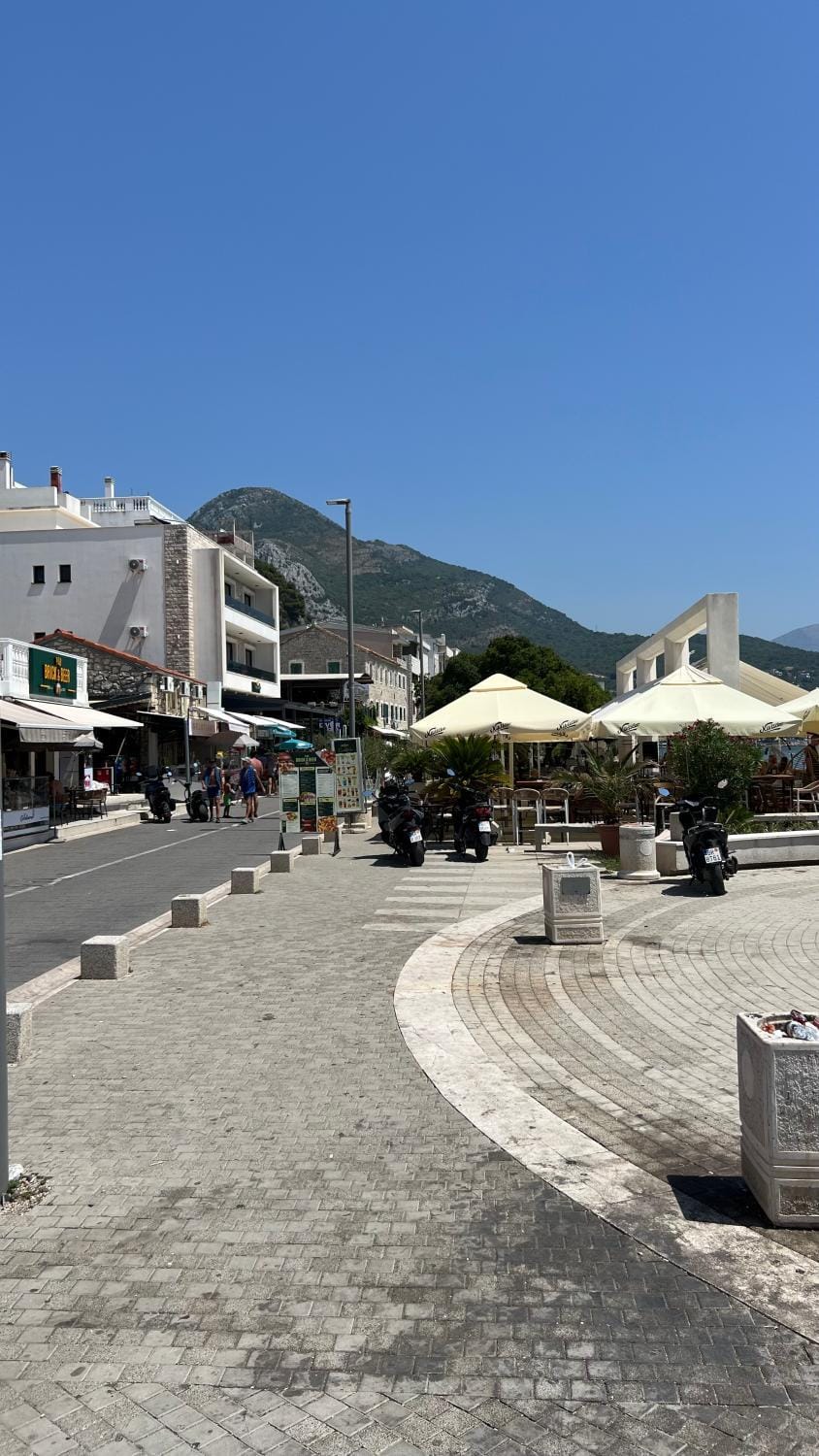 Apartments Music Apartment in Montenegro