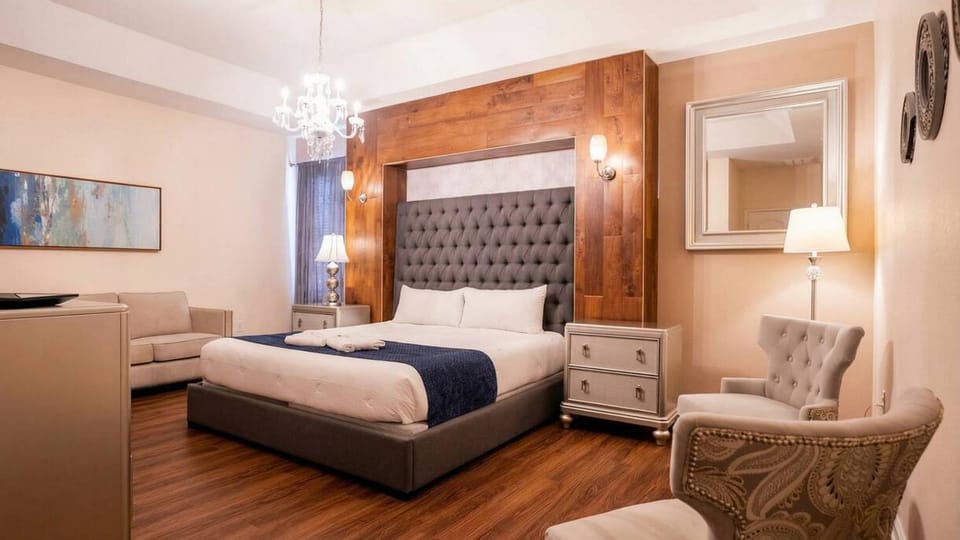 Seating area, Bedroom