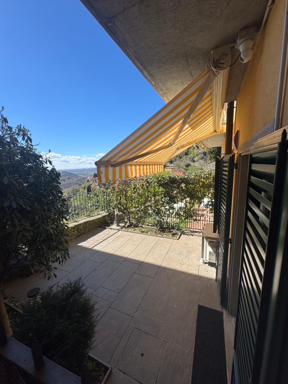 Property building, Natural landscape, View (from property/room), Balcony/Terrace, Mountain view