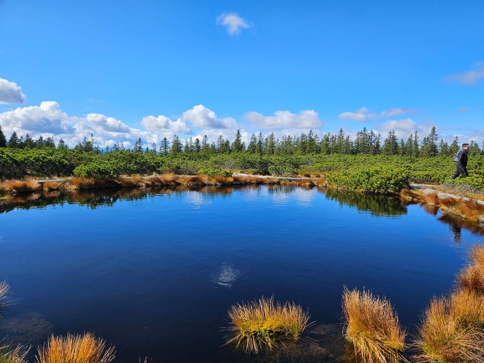 Nearby landmark, Day, Natural landscape