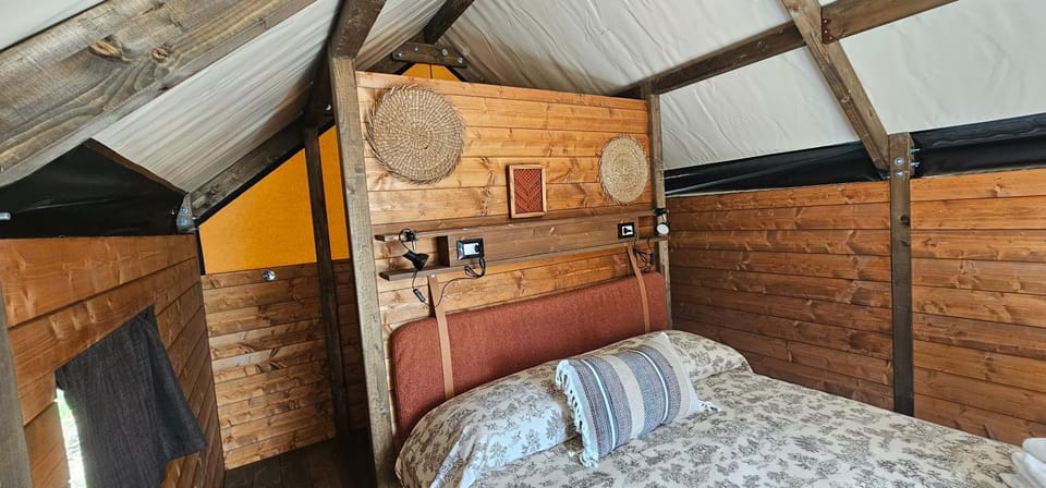 Casa Novena glamping tra gli uliveti Luxury tent in La Spezia