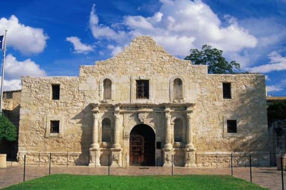 Family Teams Ministry Retreat Sleeps 10 Spacious Stay House in San Antonio