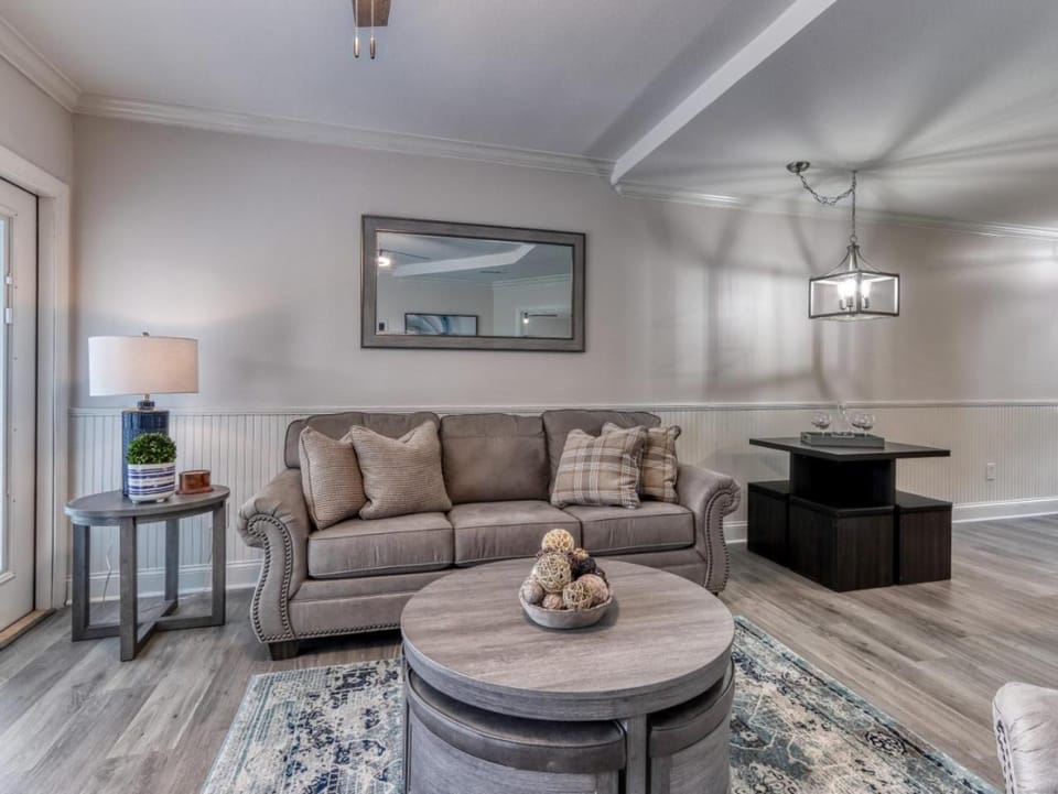 Tranquility Skies MTN View Sauna Jacuzzi MORE House in Gatlinburg