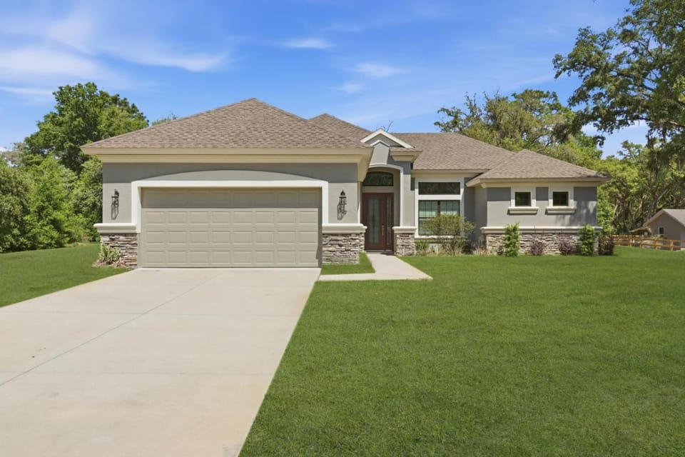 Hernando Home with Screened Lanai, Near Springs House in Lecanto