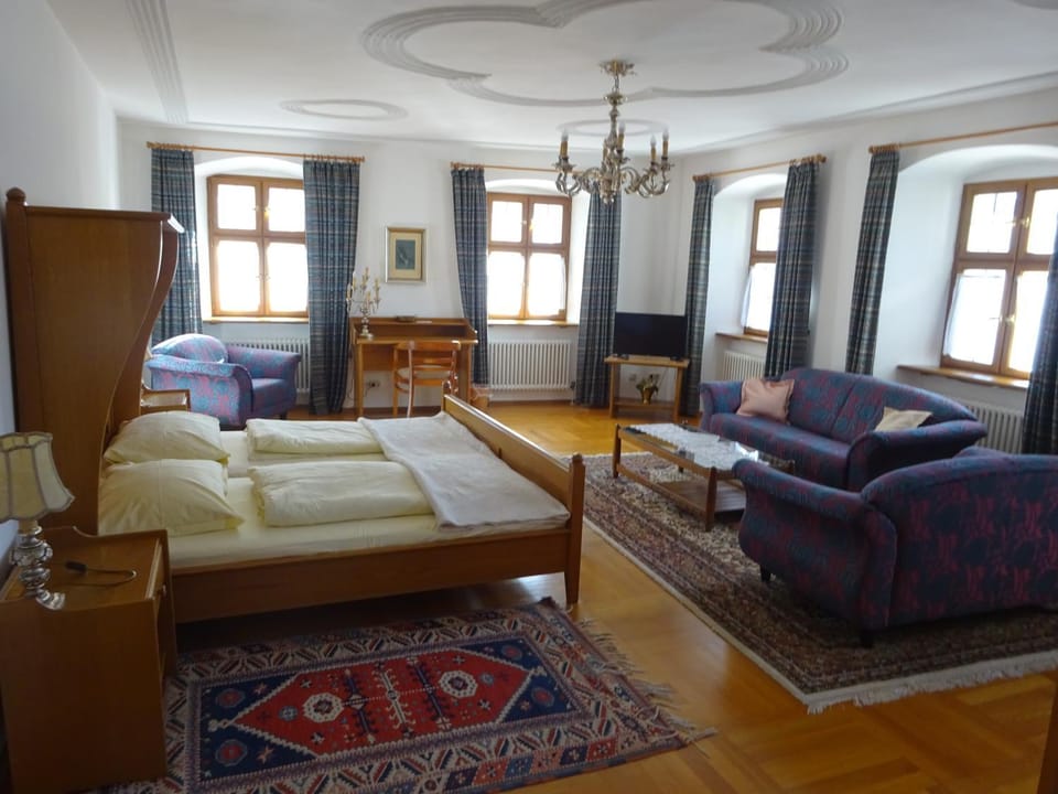 Schloß-Hotel Hirschau Hotel in Bavaria