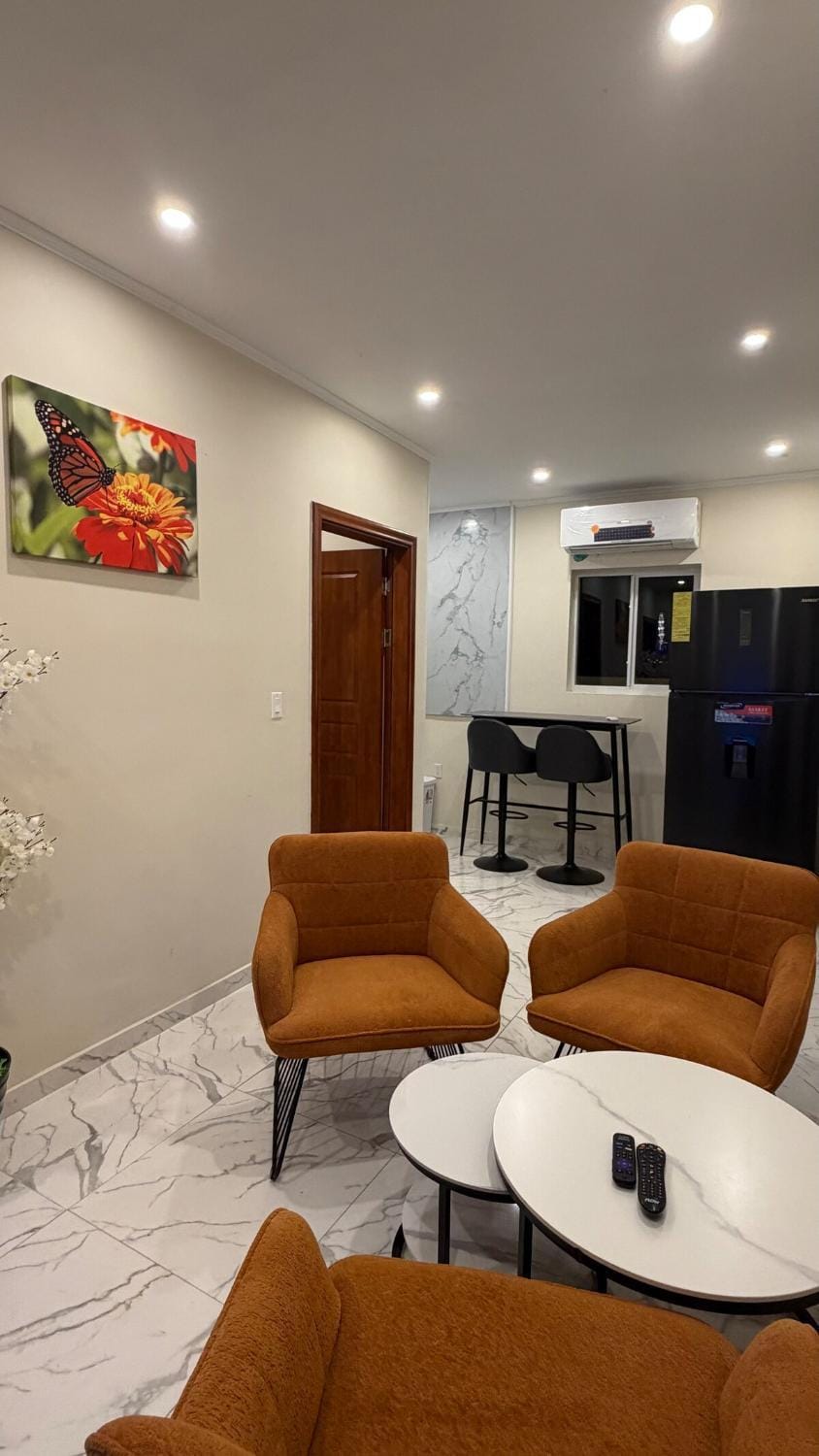 Living room, Dining area