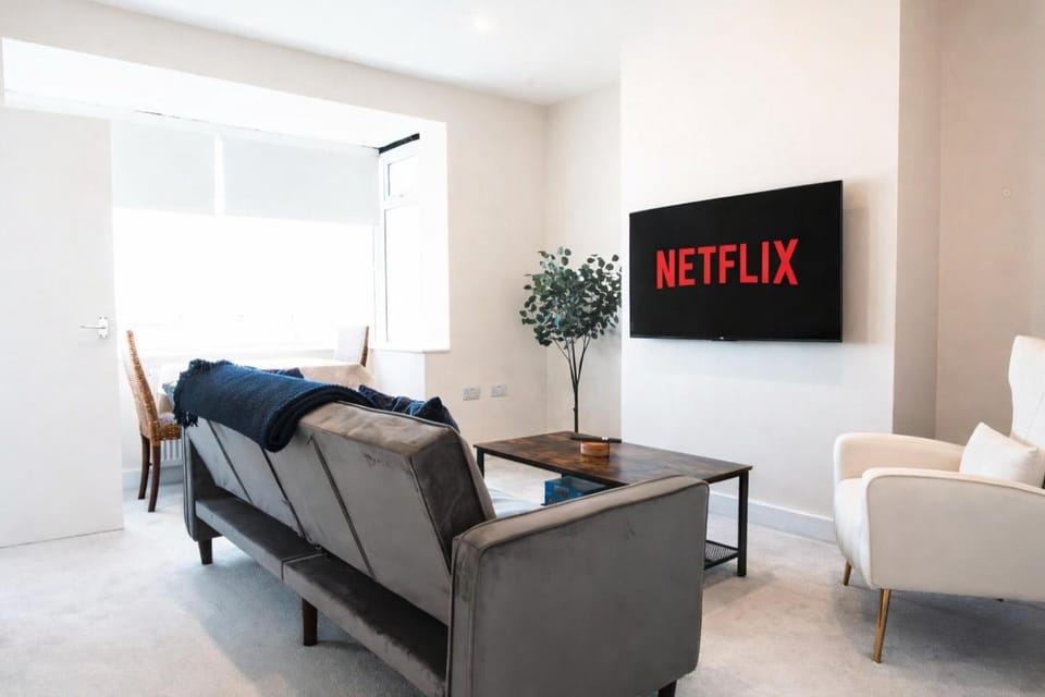Communal lounge/ TV room, Living room
