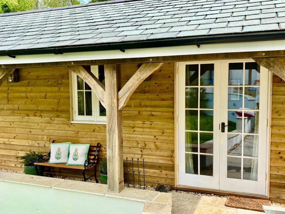Garden Lodge Nature lodge in East Dorset District