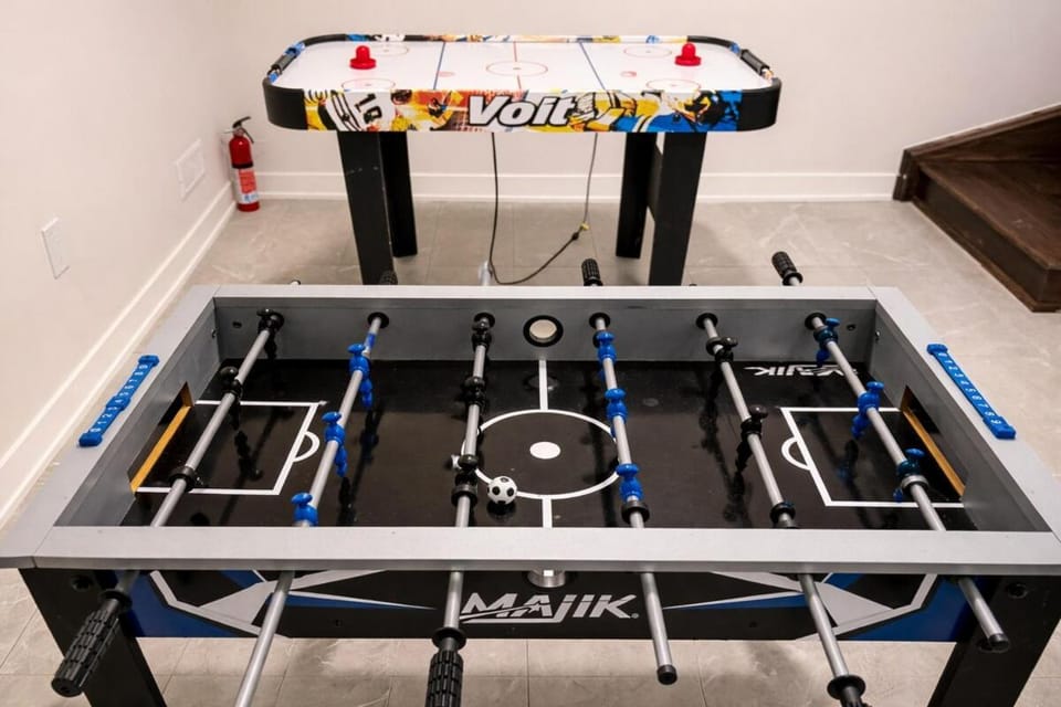Game Room, Game Room