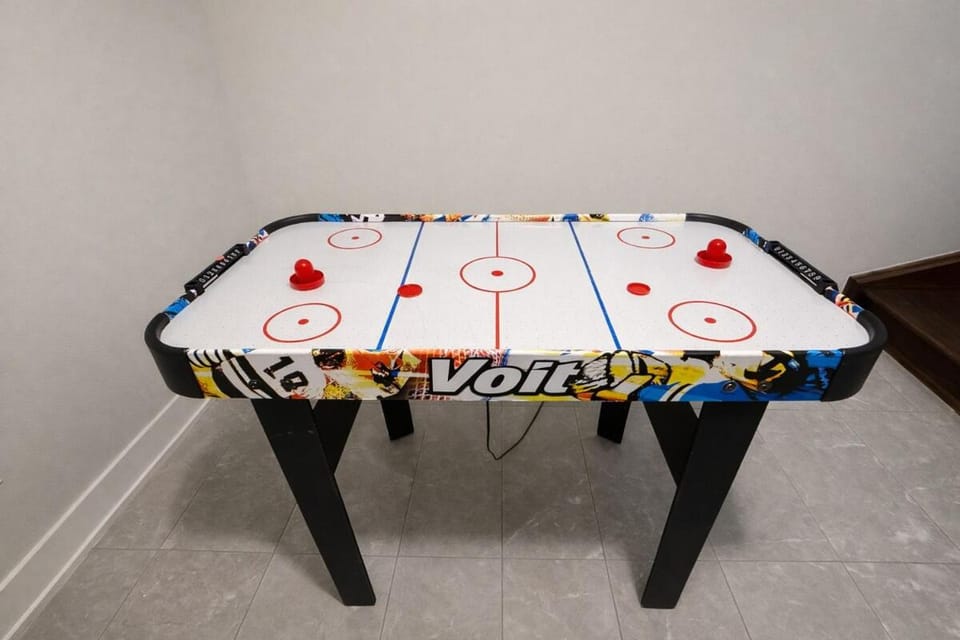 Game Room, Game Room