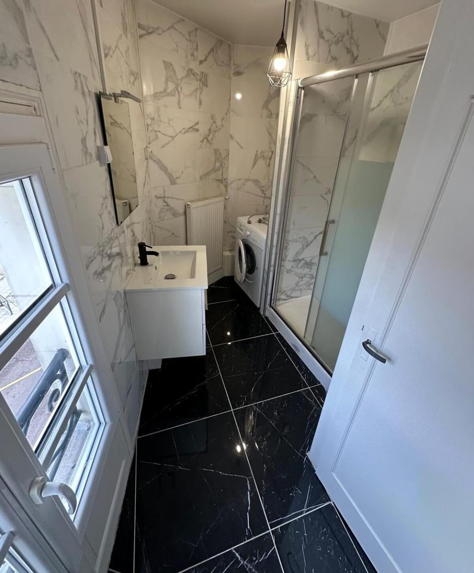 Bathroom, heating, heating