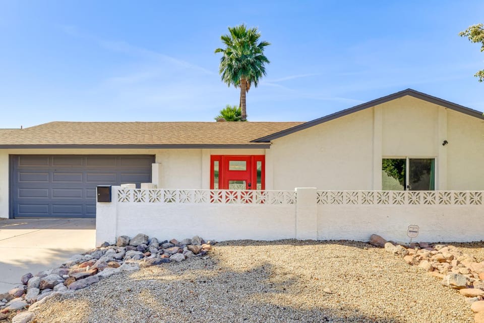 Families Welcome! Desert Oasis 3 Mi to Old Town House in Mesa