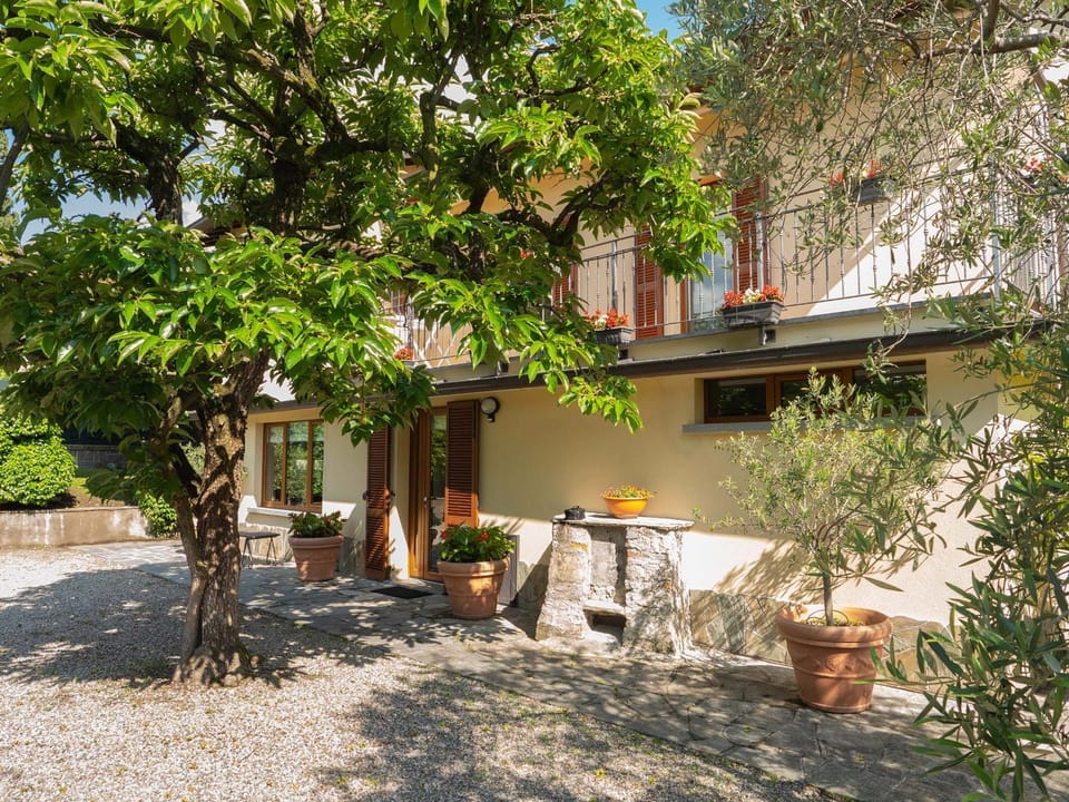 Property building, Day, Garden, Garden view