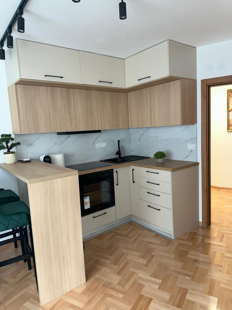 Eva Apartment - City Center, Free Garage Parking & Balcony View Apartment in Serbia
