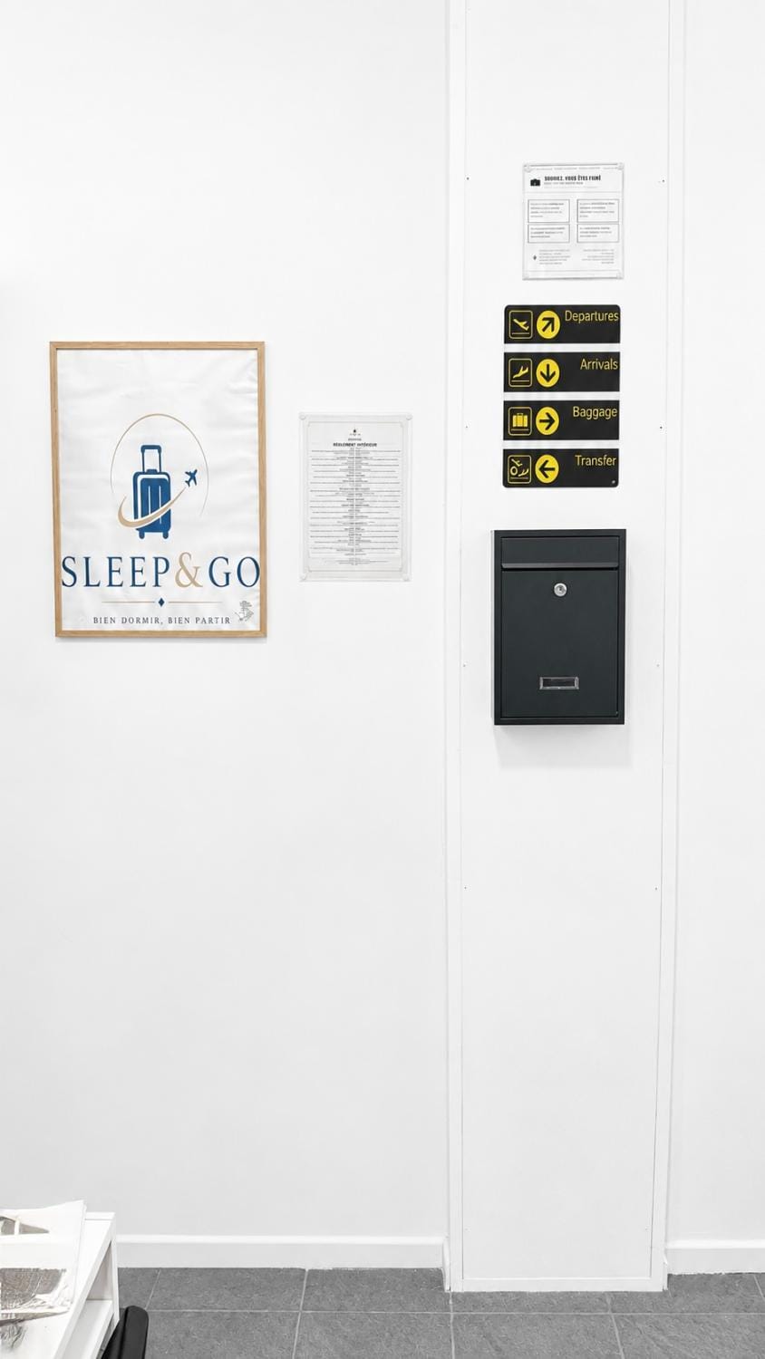 Snooze 8H Bruxelles Charleroi Airport Apartment in Charleroi