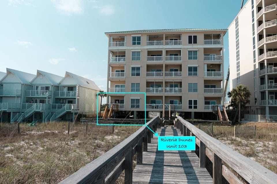 Perdido Key Beachfront 4BR Sleeps 12 Steps to the Beach Sweeping Gulf View House in Ono Island