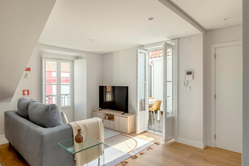 Casablanca 2BR Horizon Apartment in Setubal District