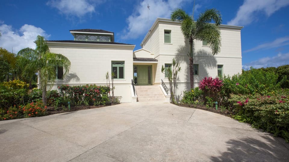 Sweet Dreams Villa in Saint James