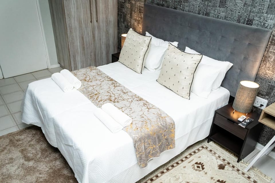 Mawo Luxury Boutique Guest House Bed and Breakfast in Roodepoort