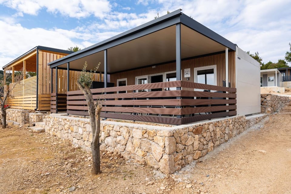 Property building, Day, Summer