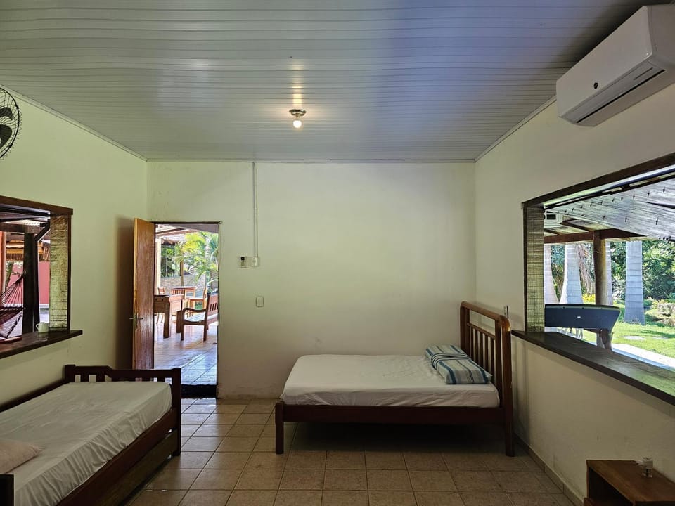 FAZENDA PARA 25 COM PISCINA AQUECIDA e ÁREA GOURMET Villa in Sao Jose dos Campos