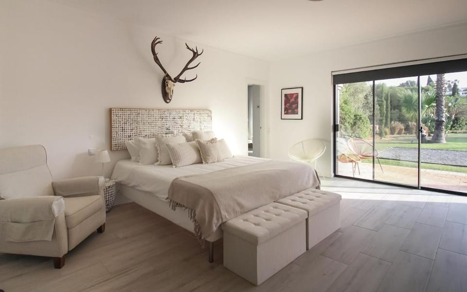 Luxury Villa Alvoris - Golf & Beach Villa in Portimao