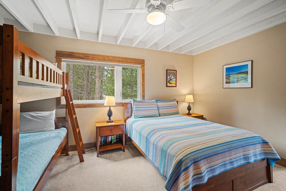 26 Meadow House Apartment in Sunriver