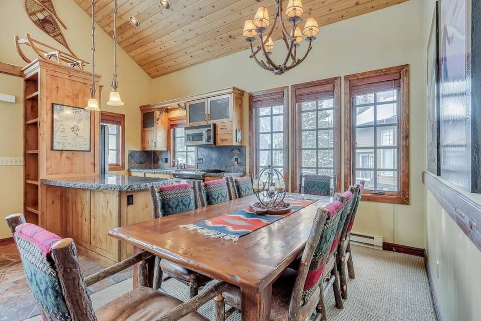 High End Alta Townhouse with Hot Tub House in Alta
