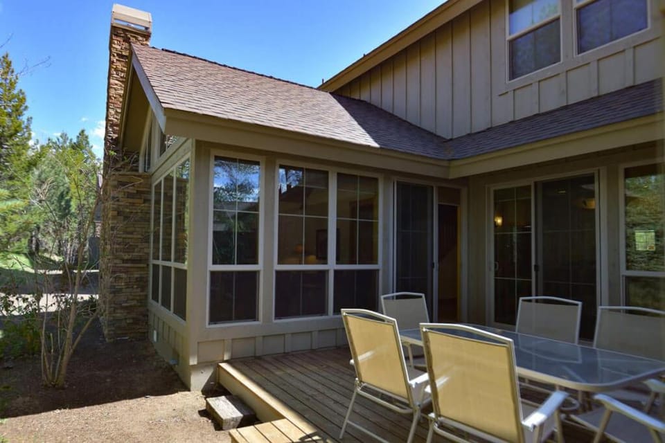 25 Fremont Crossing House in Sunriver