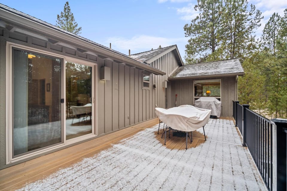 25 McNary Lane House in Sunriver